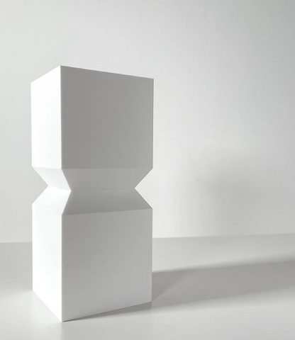 Vase „Loke“ – Minimalismus in perfekter Symmetrie