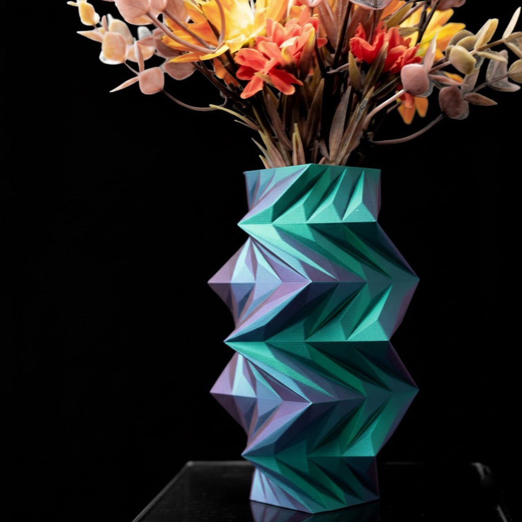 Vase „Twis Flower Vase" – Skulpturale Bewegung