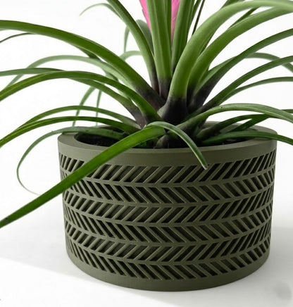 Quen Pflanztopf – Zeitloser 3D-Pflanztopf mit markanter Chevron-Struktur