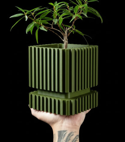 Gestreifter – Der kantige 3D-Pflanztopf mit Charakter