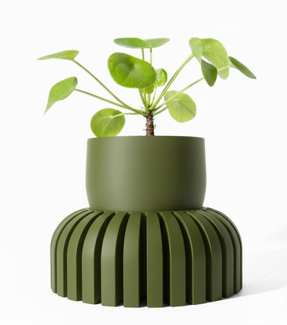 Der Karis – Skulpturaler 3D-Pflanztopf mit modernem Rippendesign