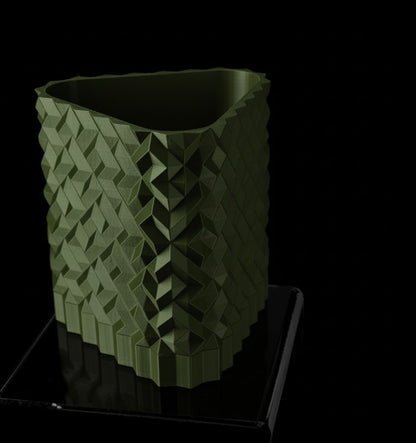 Cobble Pflanztopf 02 – Skulpturales Design mit urbanem Flair