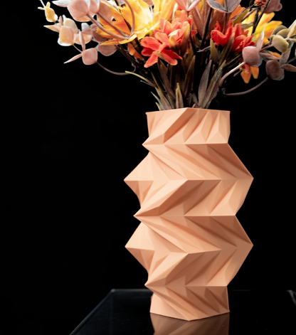 Vase „Twis Flower Vase" – Skulpturale Bewegung