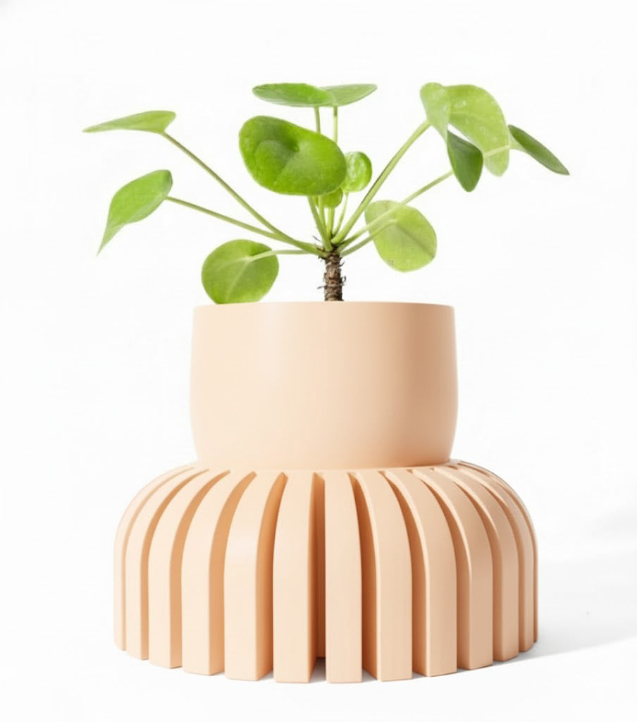 Der Karis – Skulpturaler 3D-Pflanztopf mit modernem Rippendesign