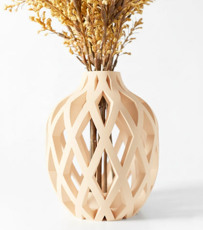 Vase „Adani-Vase“ – Kunstvoll verschlungen, modern interpretiert