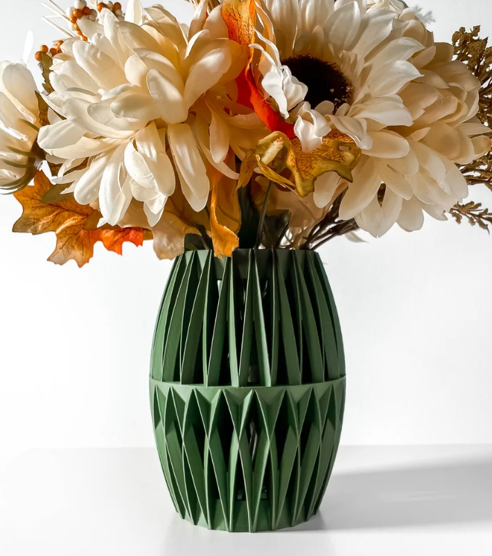 Vase „Reni-Vase“ – Ausdrucksstarke Symmetrie für modernes Wohnen