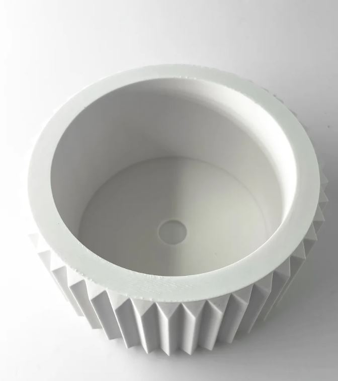 Rilas Pflanztopf – Eleganter 3D-Pflanztopf mit klarer Linienstruktur