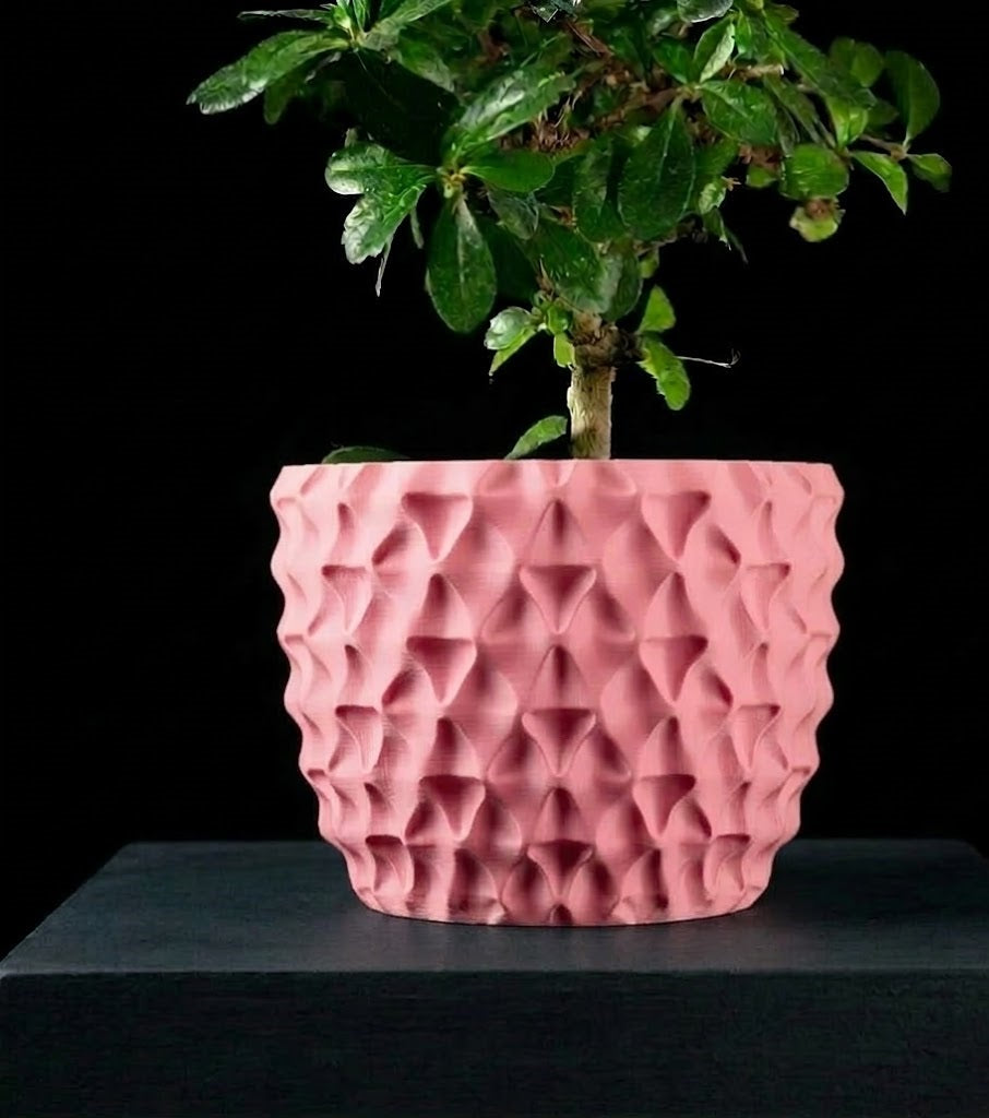 Tri-Wave Pflanztopf – Organische Wellen im futuristischen 3D-Look