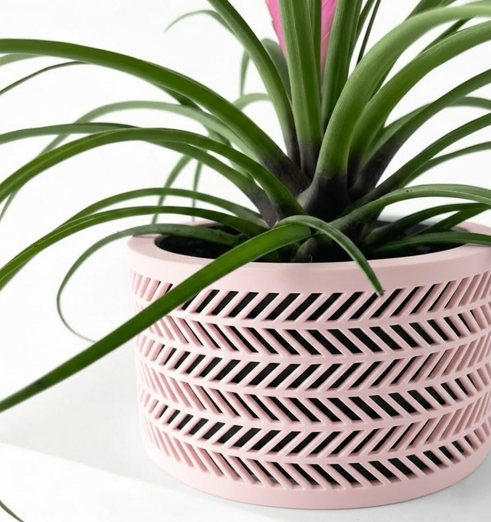 Quen Pflanztopf – Zeitloser 3D-Pflanztopf mit markanter Chevron-Struktur