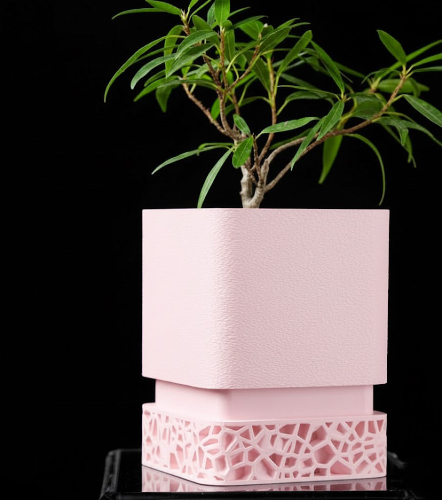 Vori Square Planter – Kantiger Minimalismus trifft 3D-Kunst