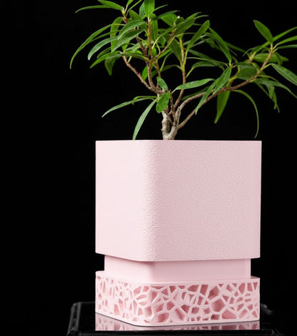 Vori Square Planter – Kantiger Minimalismus trifft 3D-Kunst