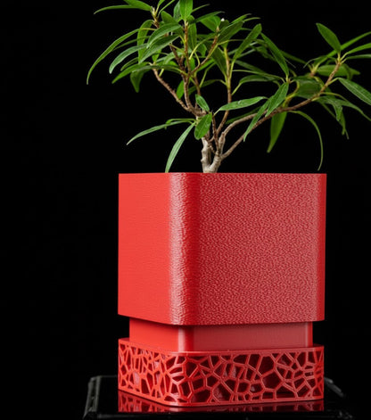 Vori Square Planter – Kantiger Minimalismus trifft 3D-Kunst