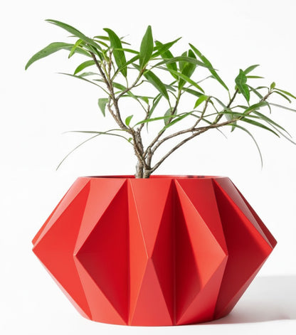 Der Koni – Geometrischer 3D-Pflanztopf mit markanter Facettenstruktur
