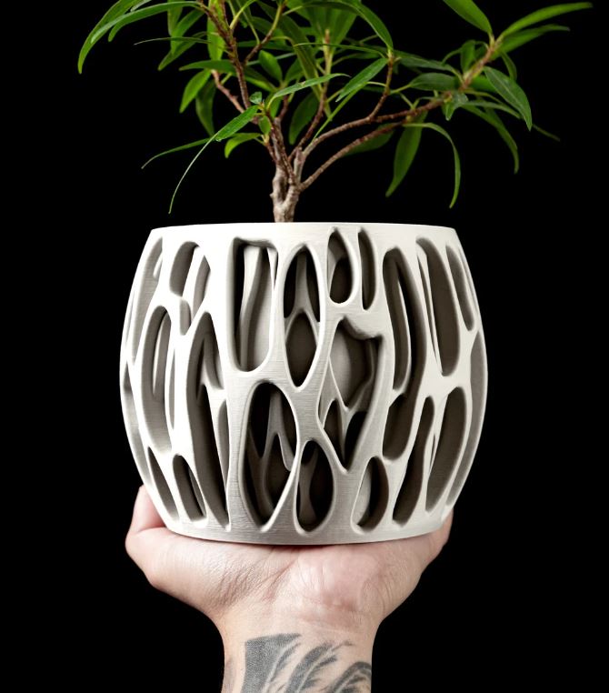 Schleim – Organische 3D-Form in geschlossener Eleganz