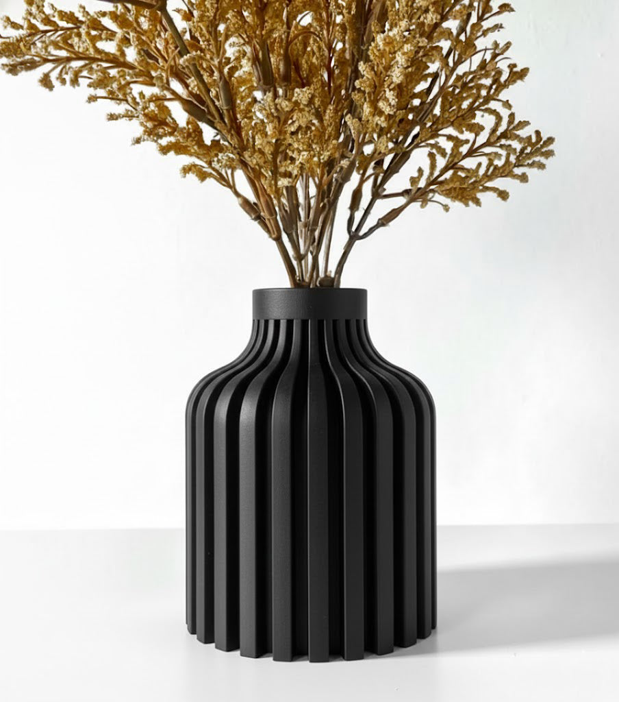 Vase „Alik“ – Klare Linien, sanfte Silhouette