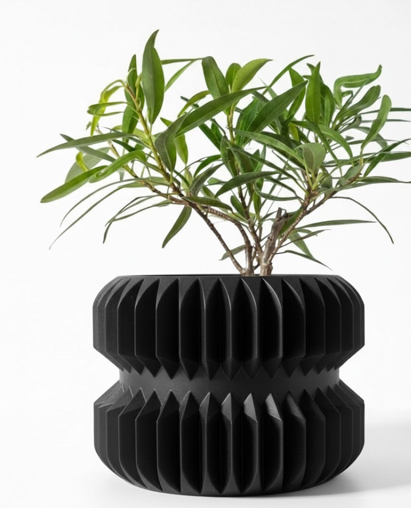 Der Pilas – 3D-Pflanztopf mit markantem Stufenprofil