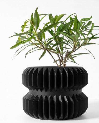 Der Pilas – 3D-Pflanztopf mit markantem Stufenprofil
