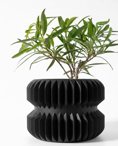 Der Pilas – 3D-Pflanztopf mit markantem Stufenprofil