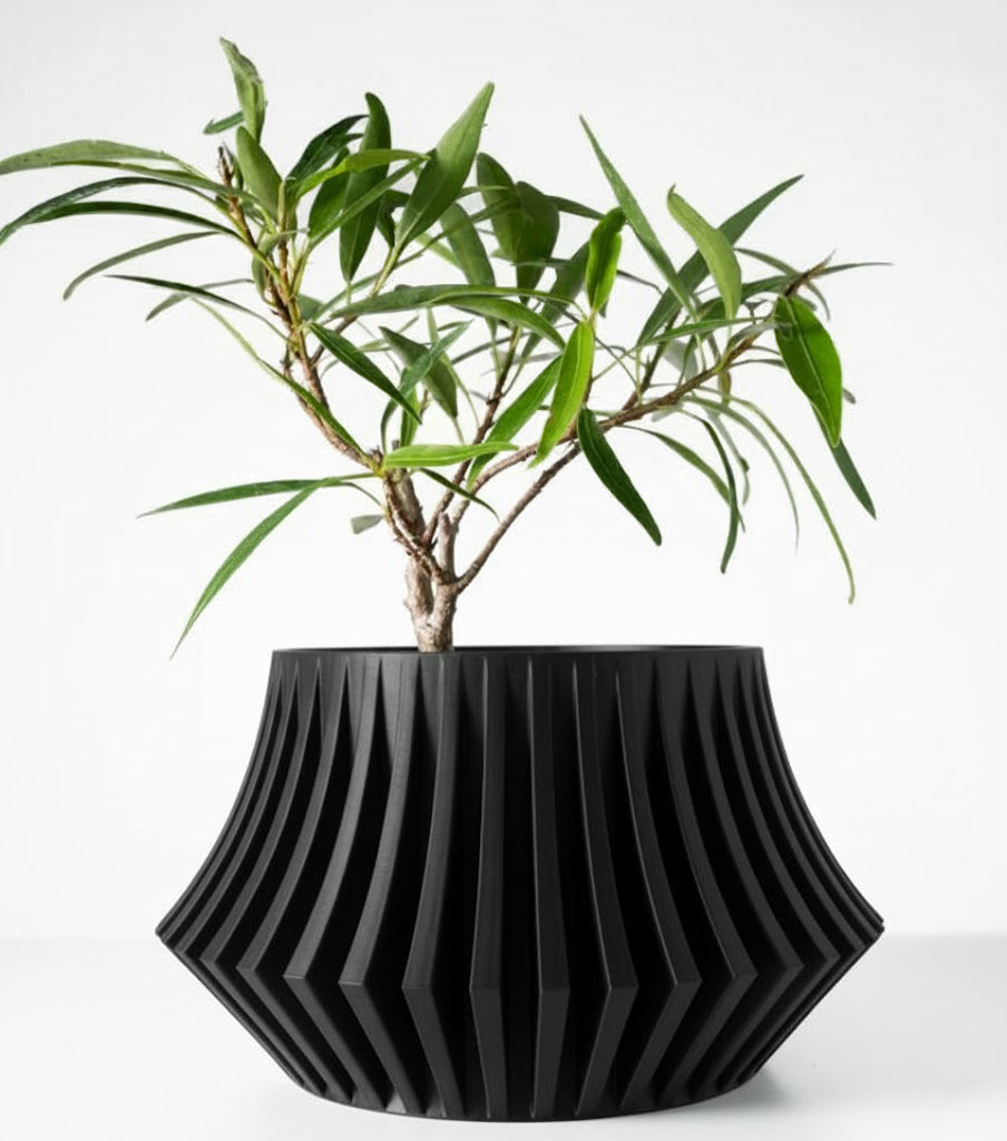 Der Jasen – Facettenreicher 3D-Pflanztopf mit architektonischem Fächerlook