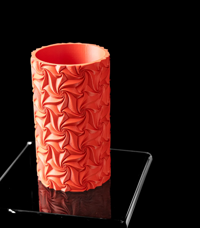 Vase„ Swirl Flower Vase“ – Kunst in Bewegung