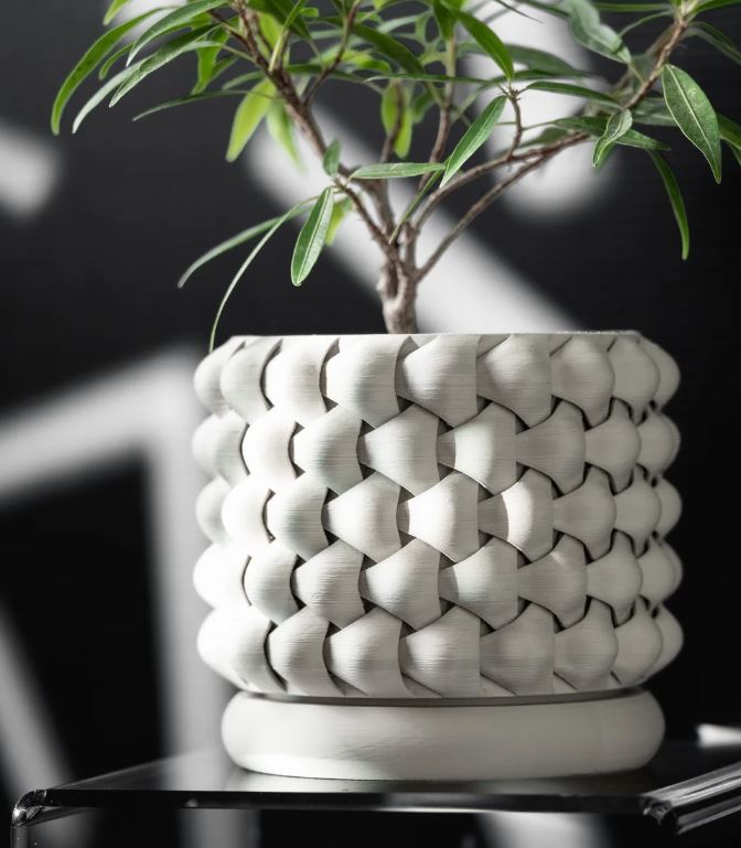 Tri-Weave Pflanztopf – 3D-Struktur trifft geometrische Raffinesse