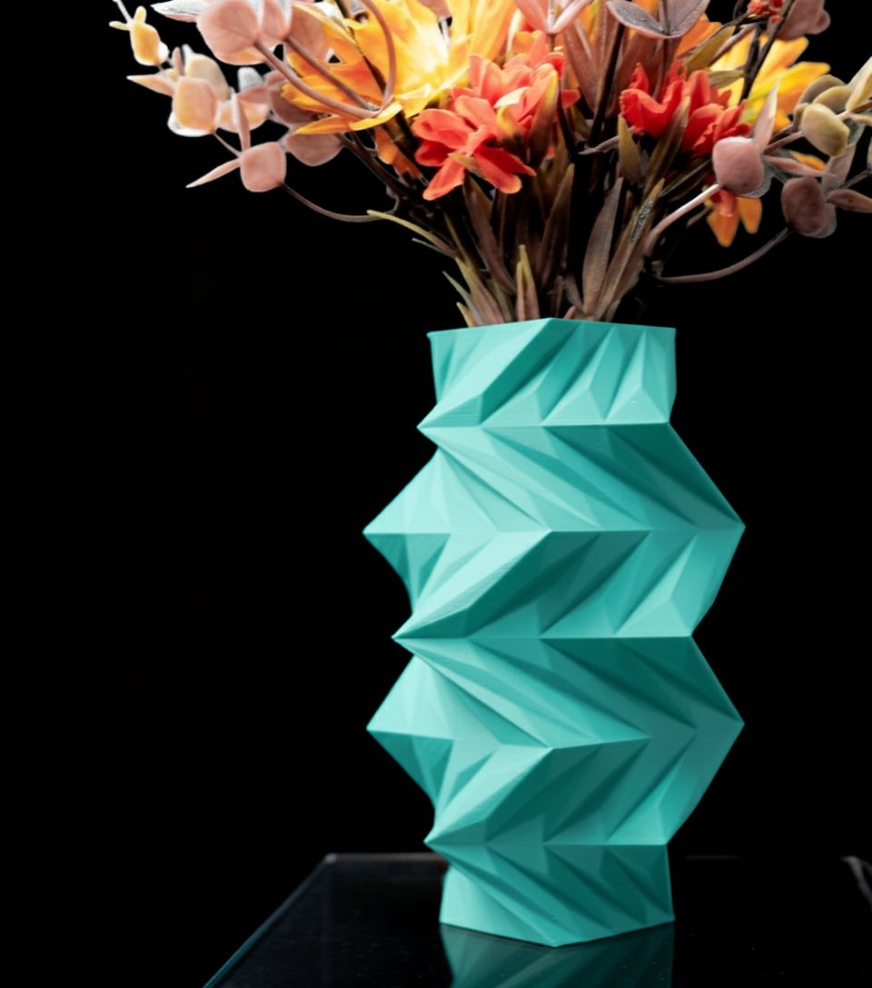Vase „Twis Flower Vase" – Skulpturale Bewegung