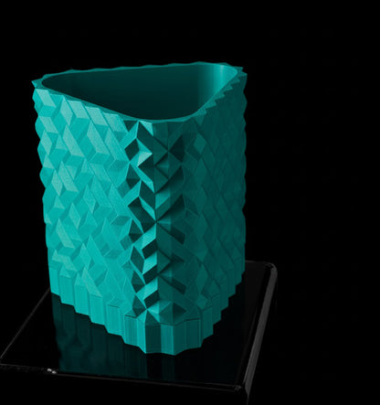 Cobble Pflanztopf 02 – Skulpturales Design mit urbanem Flair