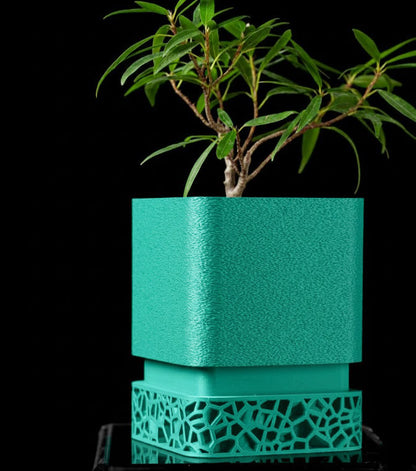 Vori Square Planter – Kantiger Minimalismus trifft 3D-Kunst