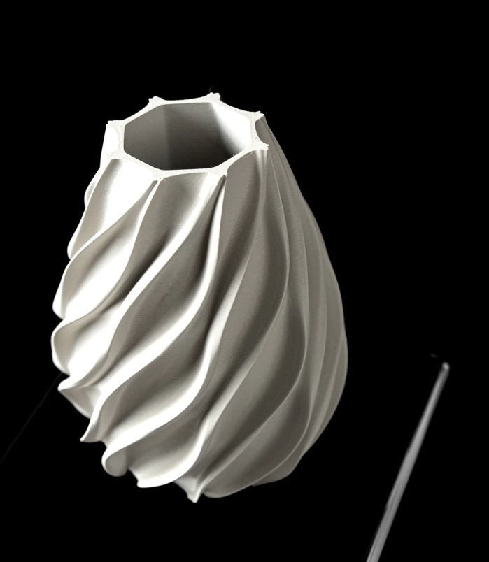 Vase „Twisted Flower Vase“ – Dynamik trifft auf Design