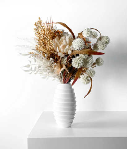 Vase „Ulyx“ – Minimalismus mit rhythmischer Eleganz