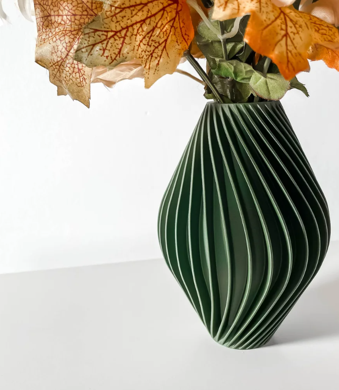 Vase „Vati-Vase“ – Organische Bewegung in skulpturalem Design