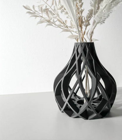 Vase „Vukan-Vase“ – Ausdruck von Leichtigkeit und Struktur