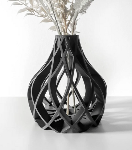 Vase „Vukan-Vase“ – Ausdruck von Leichtigkeit und Struktur