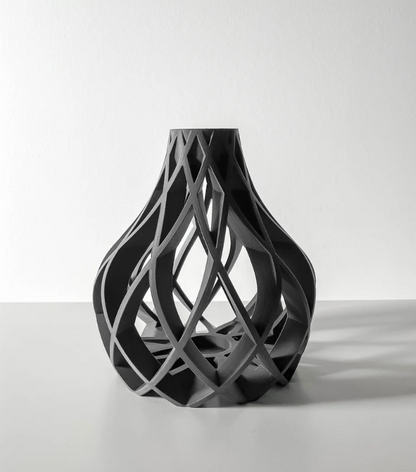 Vase „Vukan-Vase“ – Ausdruck von Leichtigkeit und Struktur