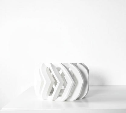 Garni Pflanztopf – Dynamischer 3D-Orchideentopf mit markanter Chevron-Struktur und Belüftungssystem