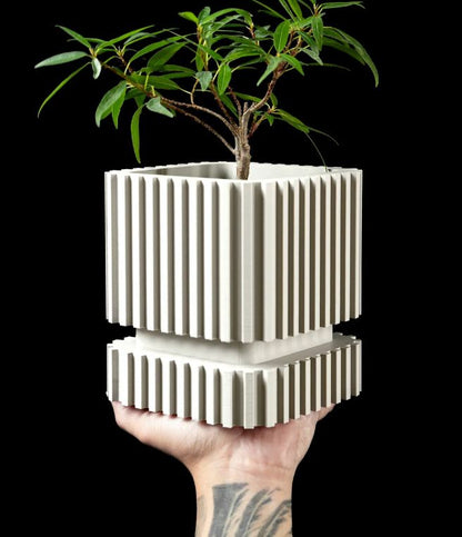 Gestreifter – Der kantige 3D-Pflanztopf mit Charakter