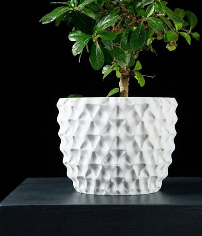 Tri-Wave Pflanztopf – Organische Wellen im futuristischen 3D-Look
