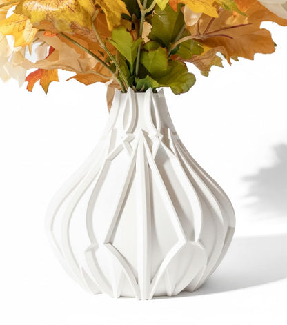 Vase „Arvin-Vase“ – Kunstvolle Dynamik in Form