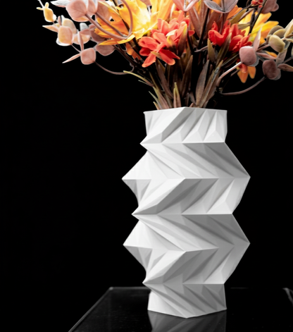 Vase „Twis Flower Vase" – Skulpturale Bewegung