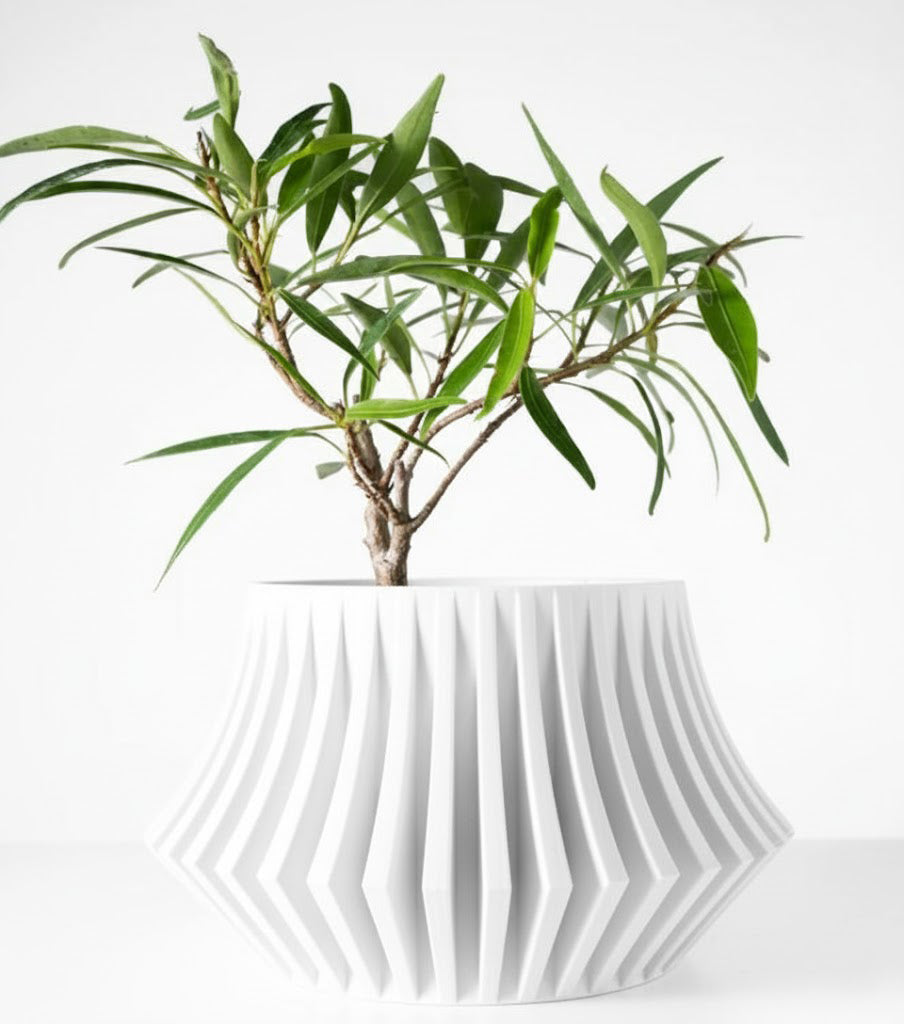 Der Jasen – Facettenreicher 3D-Pflanztopf mit architektonischem Fächerlook
