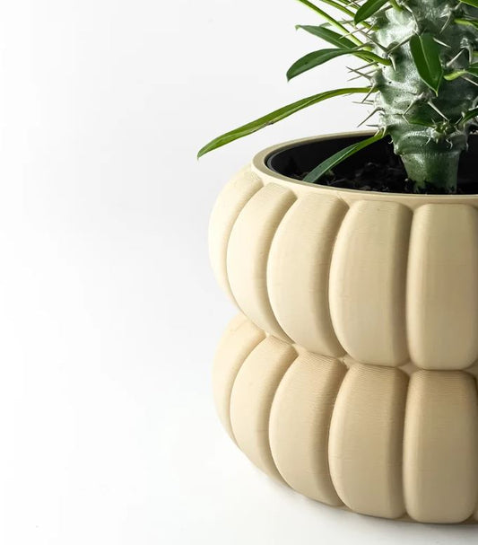 Yanor Pflanztopf – Weich. Rund. Skulptural.