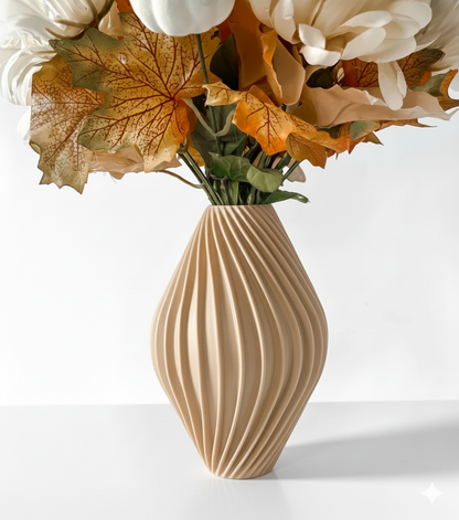 Vase „Vati-Vase“ – Organische Bewegung in skulpturalem Design