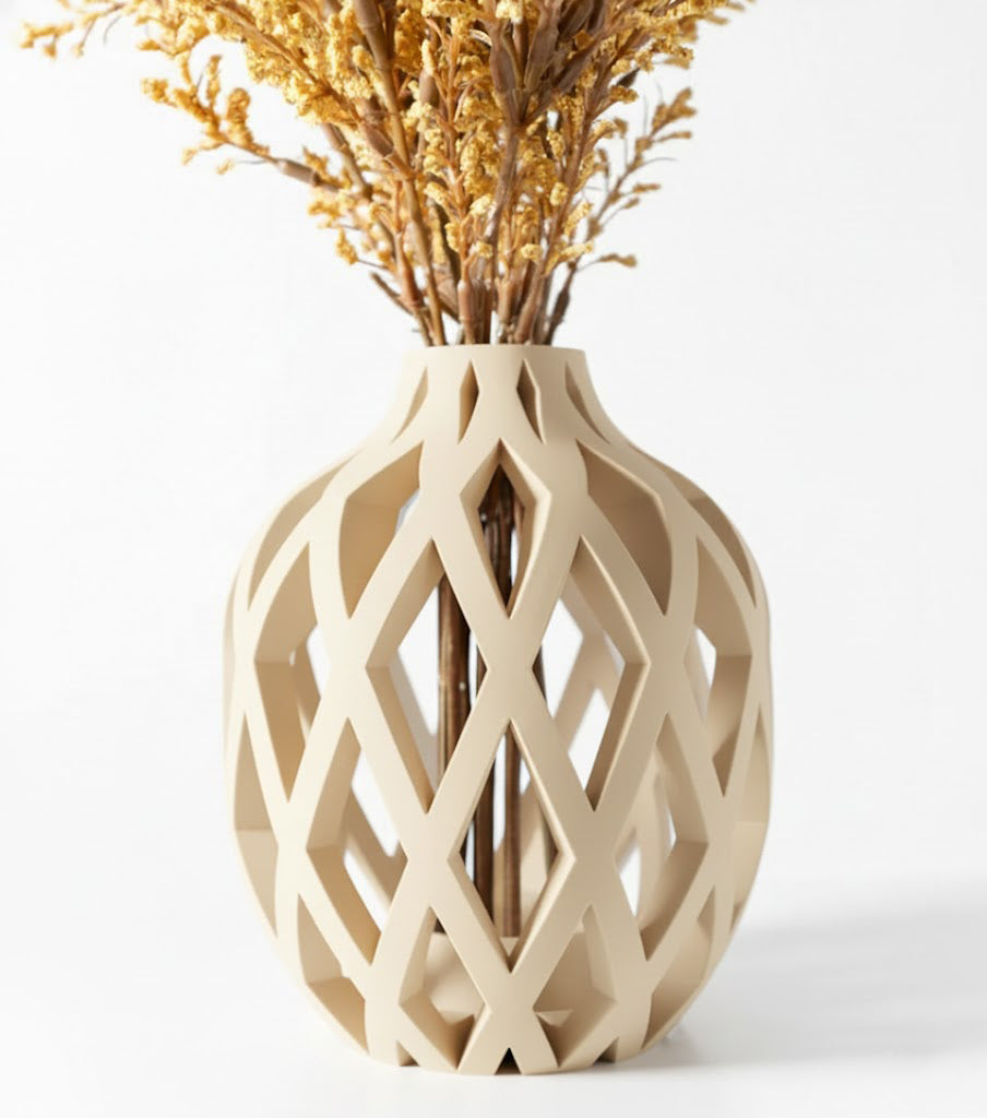 Vase „Adani-Vase“ – Kunstvoll verschlungen, modern interpretiert