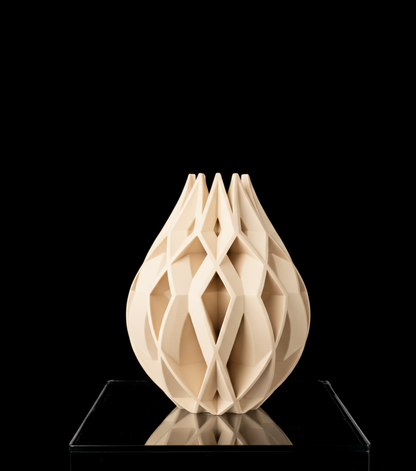 Vase "Von Flower" – Geometrische Eleganz in Blütenform