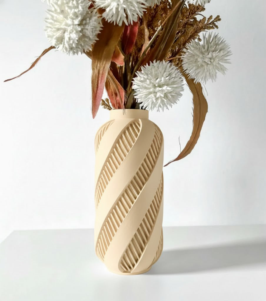 Vase „Alin“ – Dynamik trifft Präzision