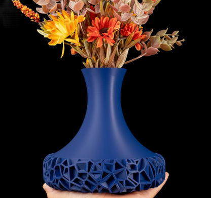Vase "Vomo" – Modernes Design mit geometrischer Basisstruktur