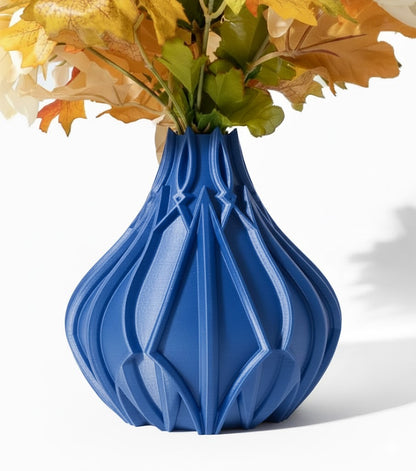 Vase „Arvin-Vase“ – Kunstvolle Dynamik in Form