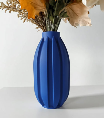 Vase „Akin“ – Geradlinig. Klar. Ausdrucksstark.