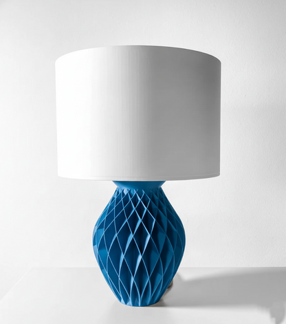 „Konio Tischleuchte – elegante 3D-Struktur für stilvolle Räume“