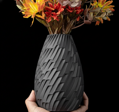 Vase "Tavon" – 3D-gedruckte Kunst mit rhythmischer Textur